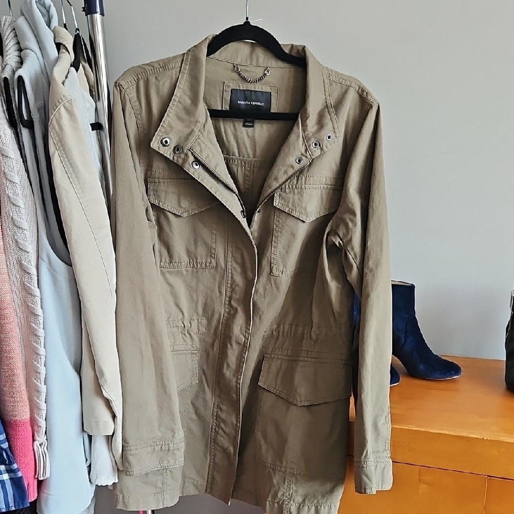 Banana Republic - Women's Green Khaki Utility Jacket - Size Large